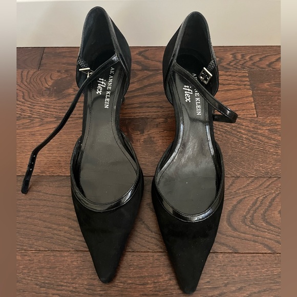 Anne Klein Shoes - Anne Klein iFlex Black Kitten Heels